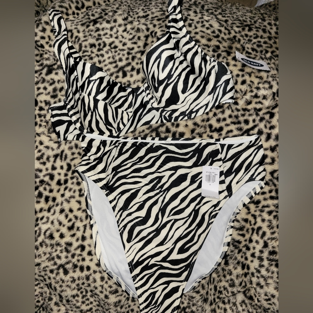2pc Bikini set - Picture 2 of 5